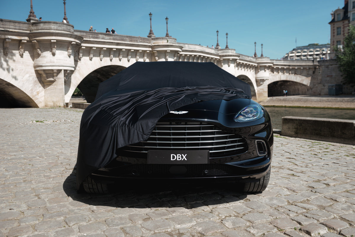Voiture de luxe housse de présentation