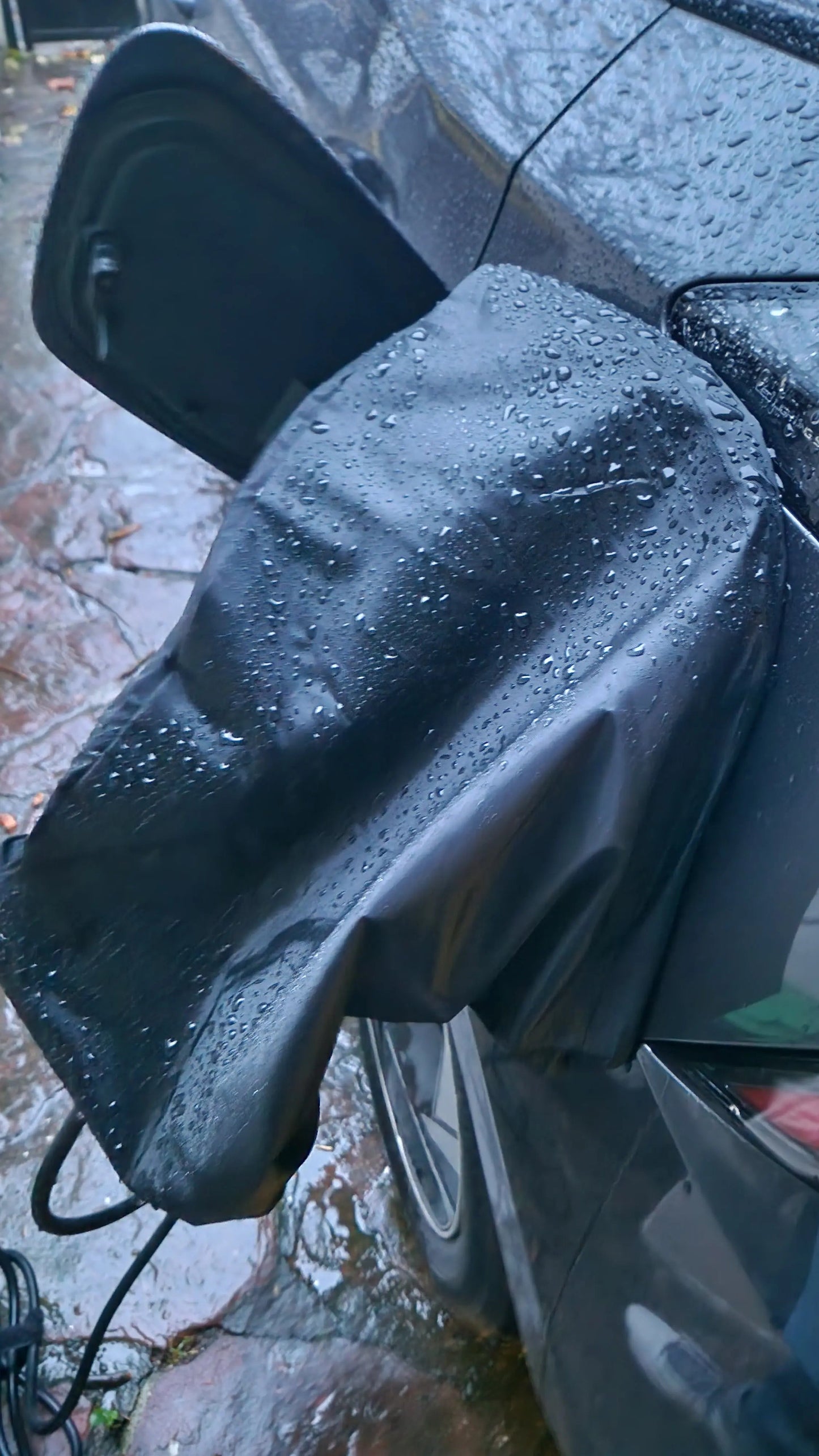 Protection chargeur voiture électrique/hybride.